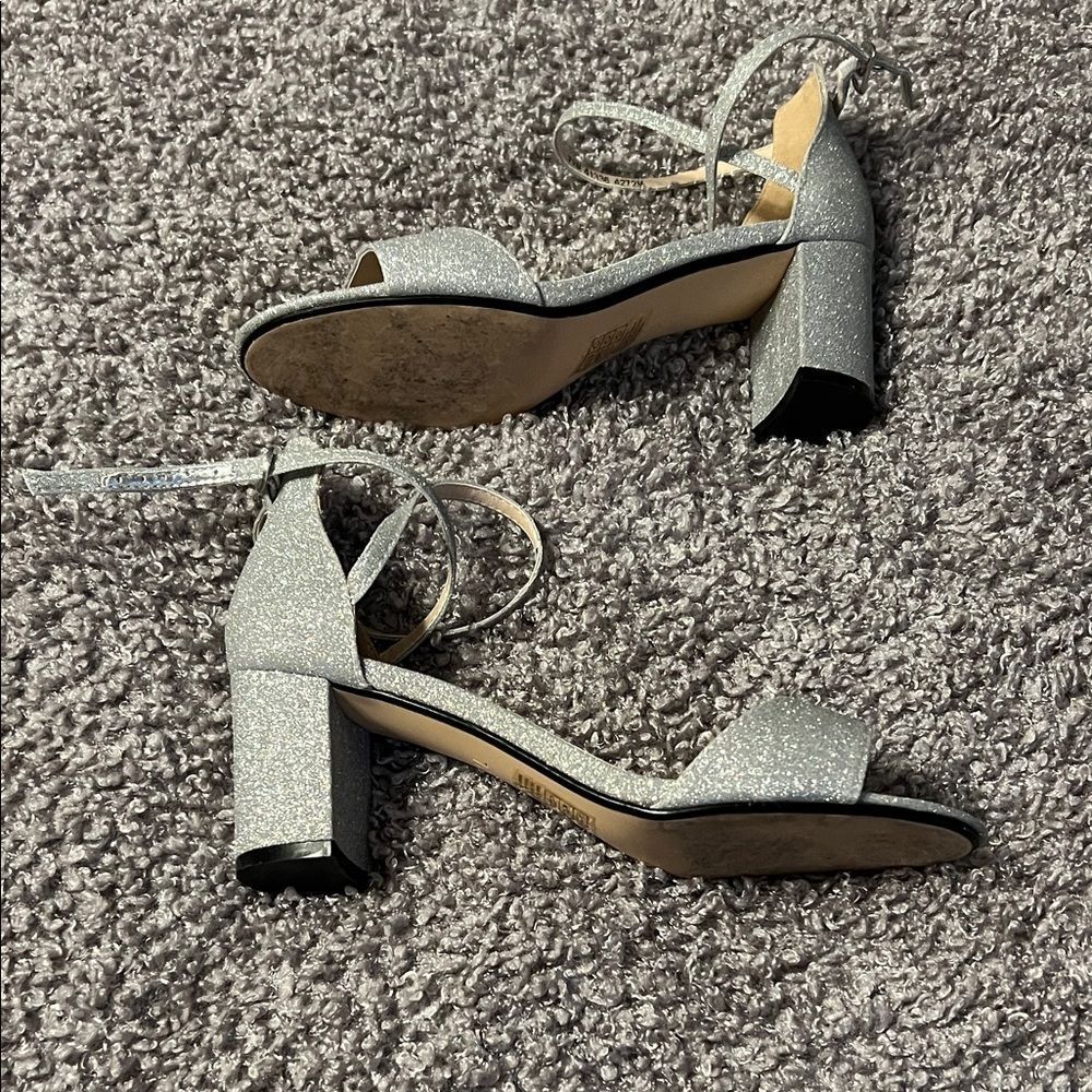 Benjamin Walk Silver Heels - Picture 2 of 6